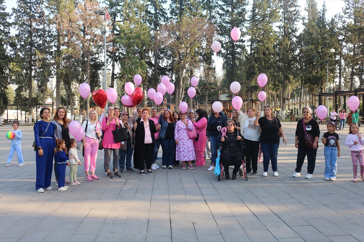 Hatay'da yakalandığı meme kanserini 5 yıllık mücadelesinin ardından yenen 48 yaşındaki Hatice...