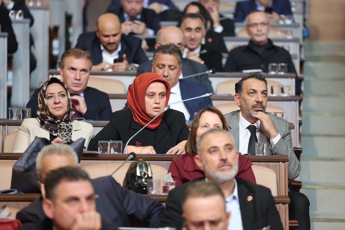 İBB Meclisi ekim ayı toplantılarının ikinci oturumu, Meclis 2. Başkanvekili Gökhan Gümüşdağ...