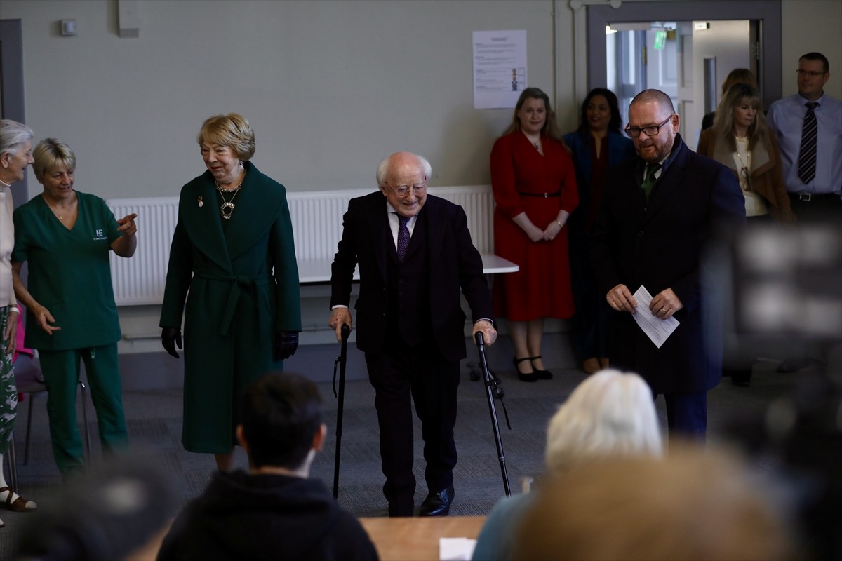 İrlanda'da yaklaşık 3,5 milyon seçmenin, ülkenin 10'uncu cumhurbaşkanını belirleyeceği seçimlerde...