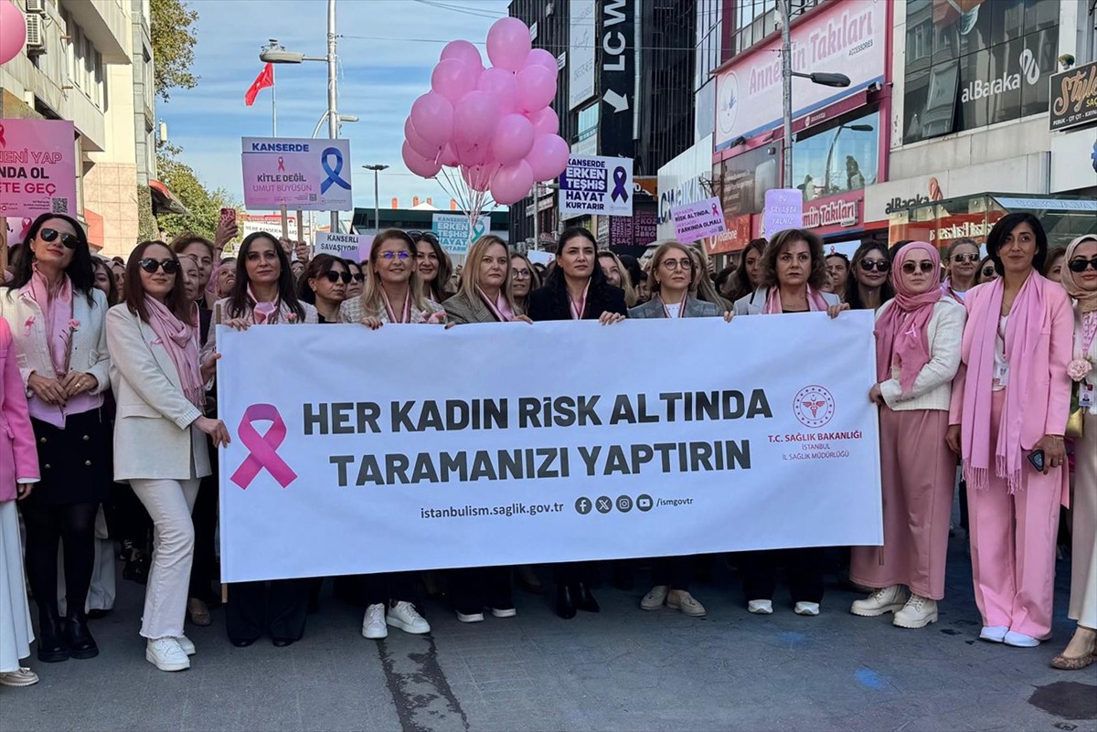 İstanbul Valisi Davut Gül'ün eşi Gülden Gül öncülüğünde, Bakırköy Özgürlük Meydanı'ndan başlayan...