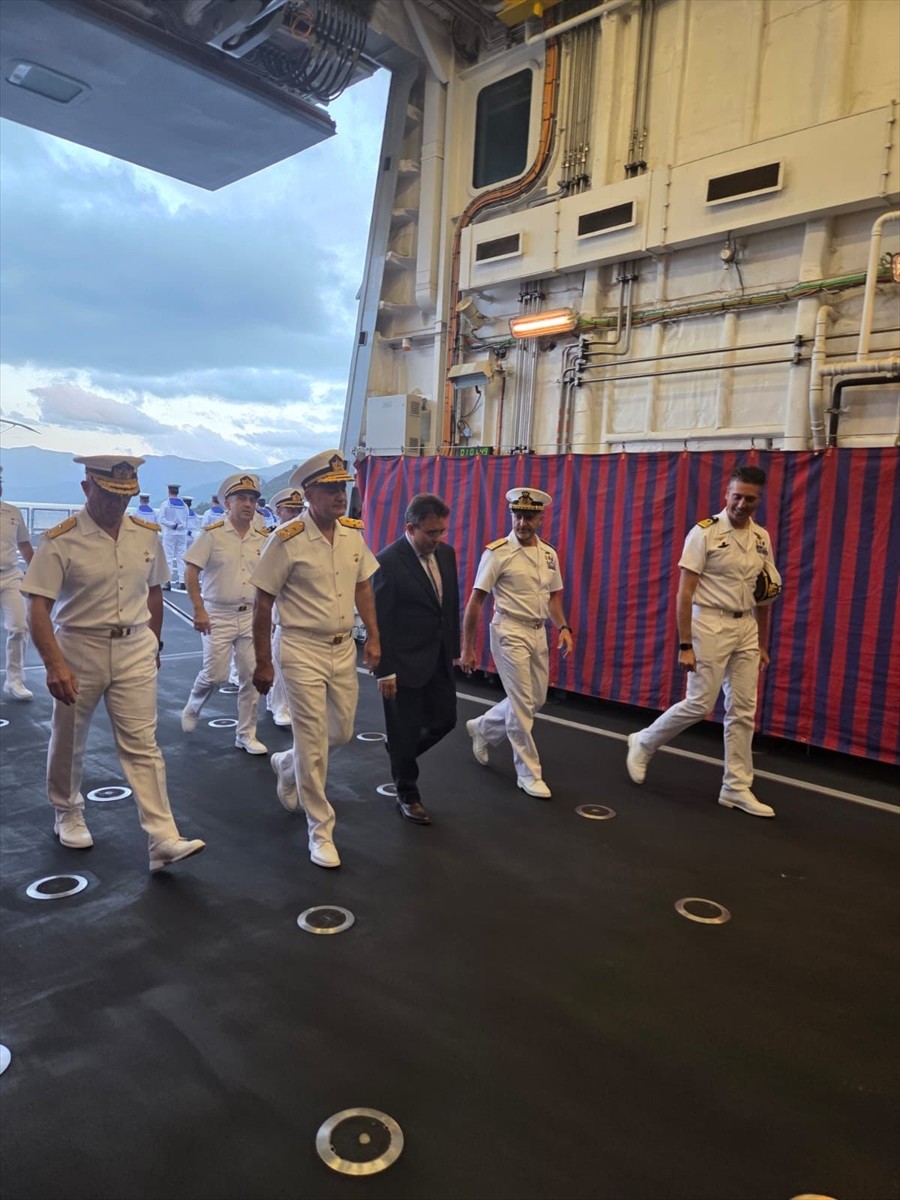 İtalya Deniz Kuvvetlerine ait "ITS Virginio Fasan" fırkateyni, Aksaz Deniz Üssü'ne liman ziyareti...