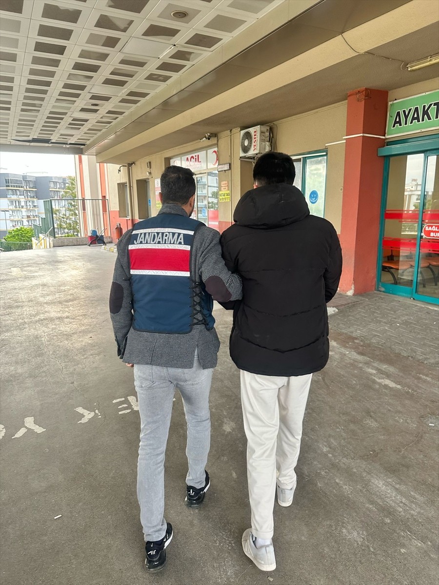 İzmir merkezli 16 ilde, terör örgütü DEAŞ'a yönelik operasyonda 18 şüpheli gözaltına...