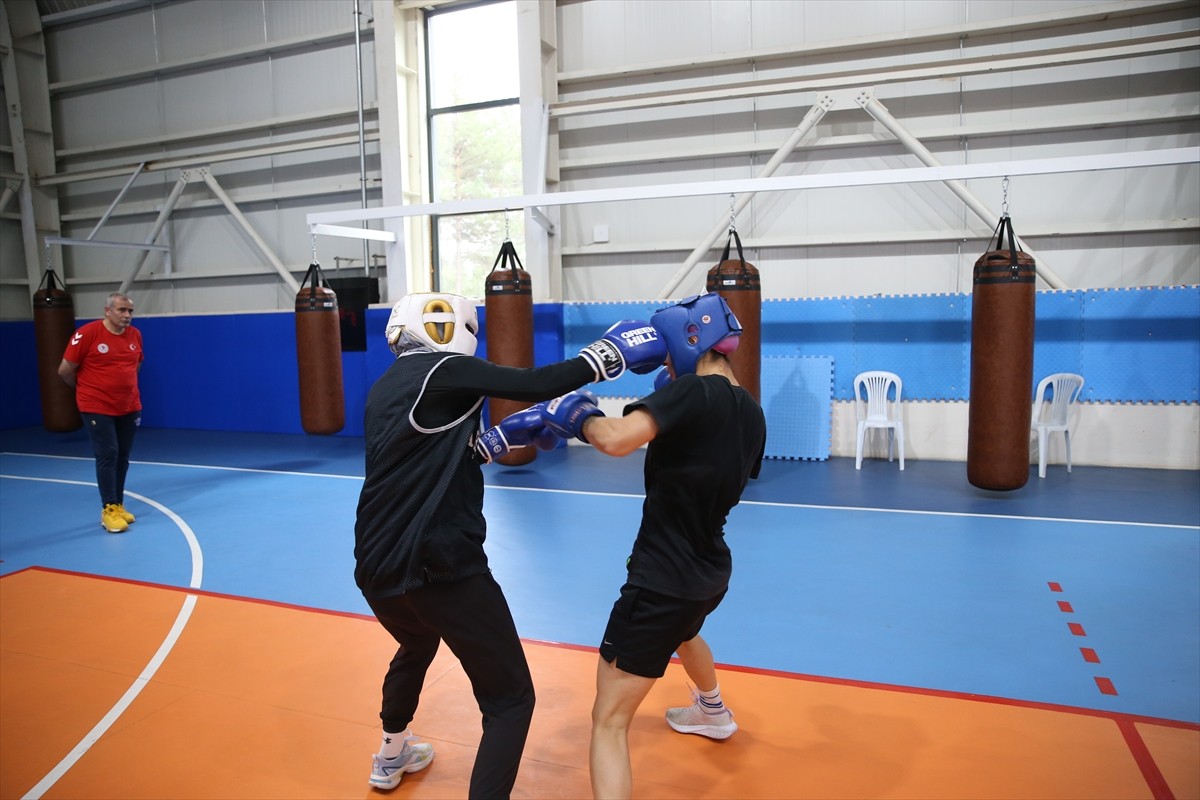 Kadın Boks Milli Takımı ile Azerbaycan Kadın Boks Milli Takımı, ikili kampla Riyad 2025 İslami...