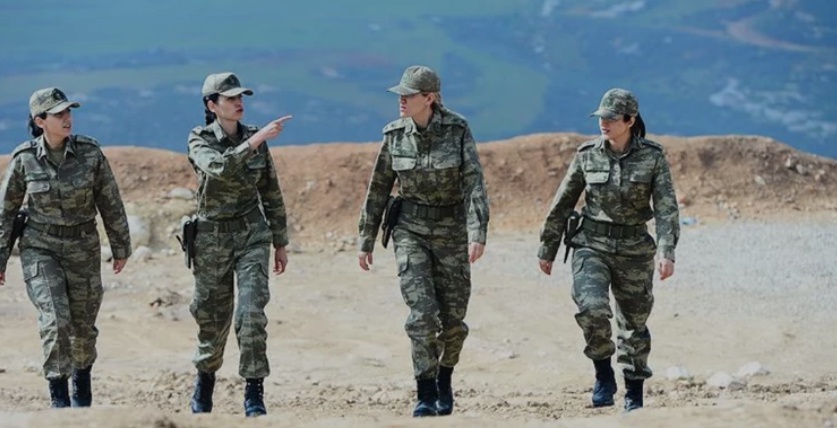 "Kadınlar Askere Mi Gidecek?" Sorusu Meclis'te: İşte Dilekçe Komisyonu'na Sunulan Zorunlu Askerlik Teklifi