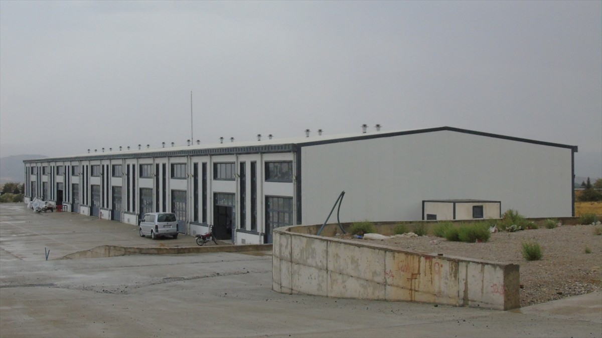 Kahramanmaraş merkezli 6 Şubat 2023'teki depremlerden etkilenen Gaziantep'in İslahiye ilçesinde...