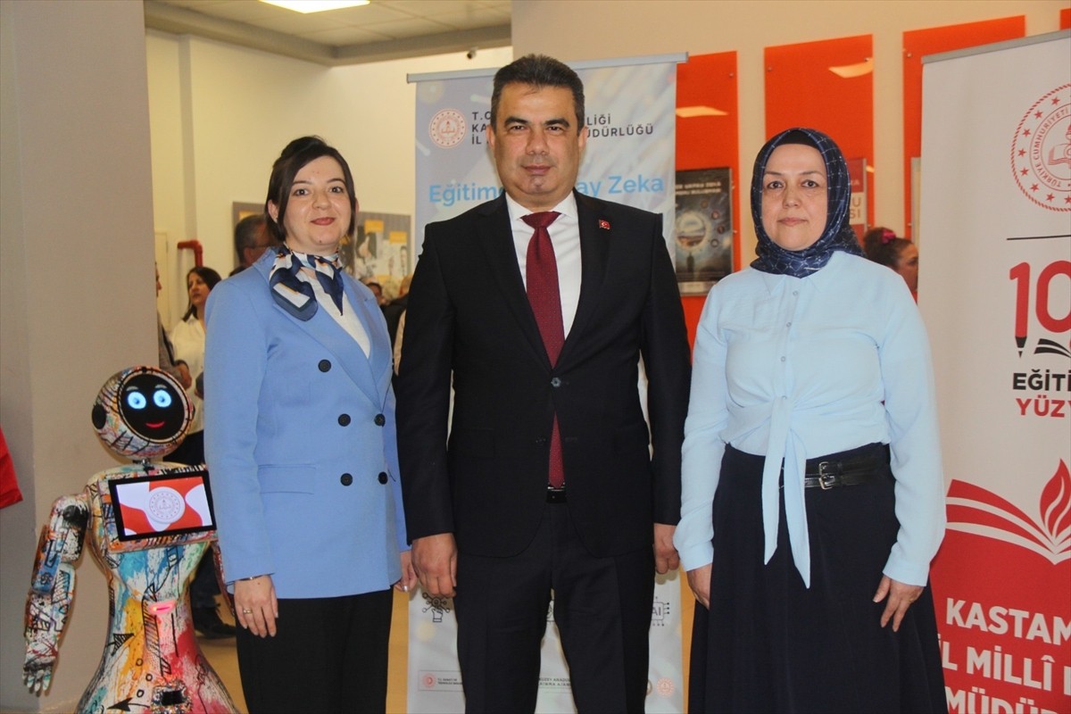 Kastamonu'da "Eğitimde Yapay Zeka Buluşması" programı gerçekleştirildi. Program, Sosyal Gelişmeyi...