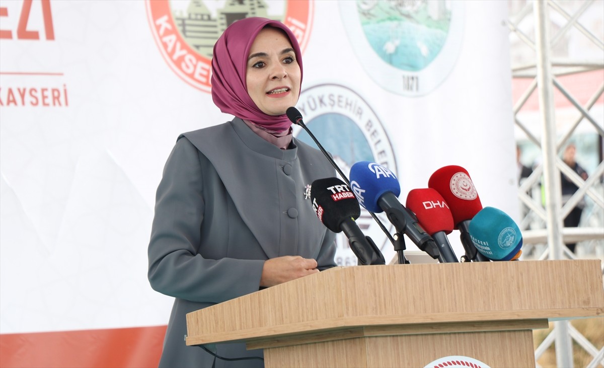 Kayseri'nin Develi ilçesinde hayırsever tarafından yaptırılan Fatma Turan Aksu Huzurevi Yaşlı...