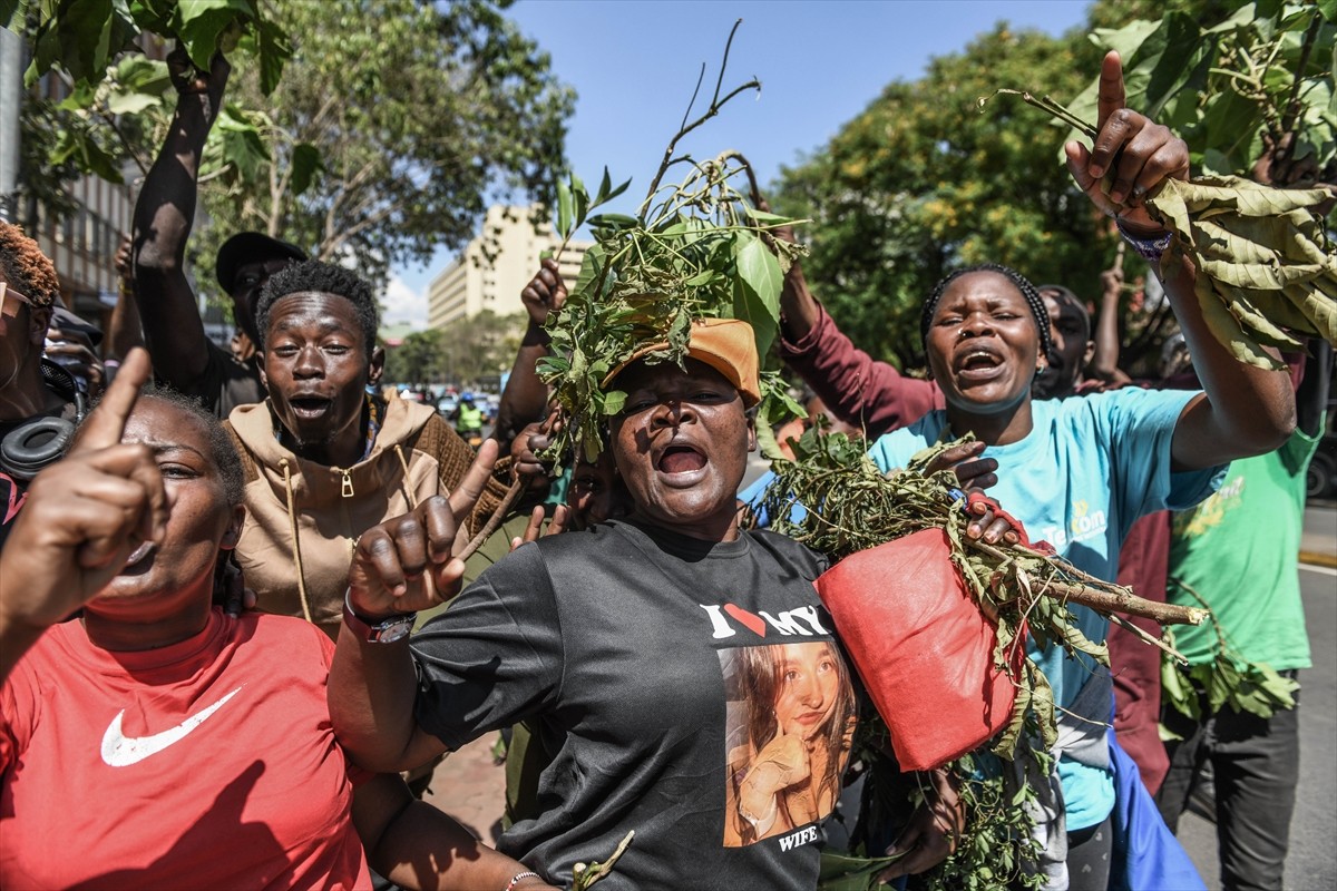 Kenya'nın eski Başbakanı ve muhalefet lideri Raila Odinga, Hindistan’da tedavi gördüğü hastanede...
