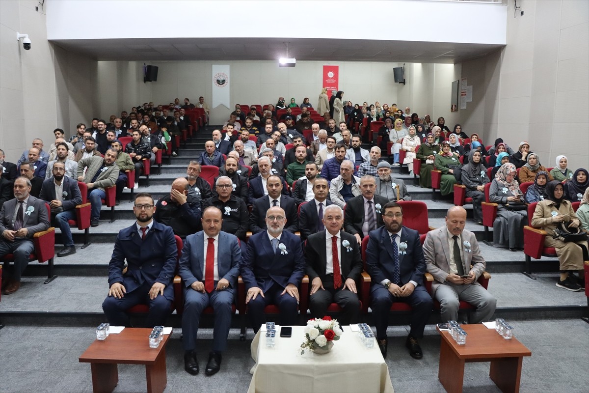 Kırklareli Müftülüğünce Mevlid-i Nebi Haftası kapsamında "Kutlu Elçi'nin Örnekliği Ailede Huzur...