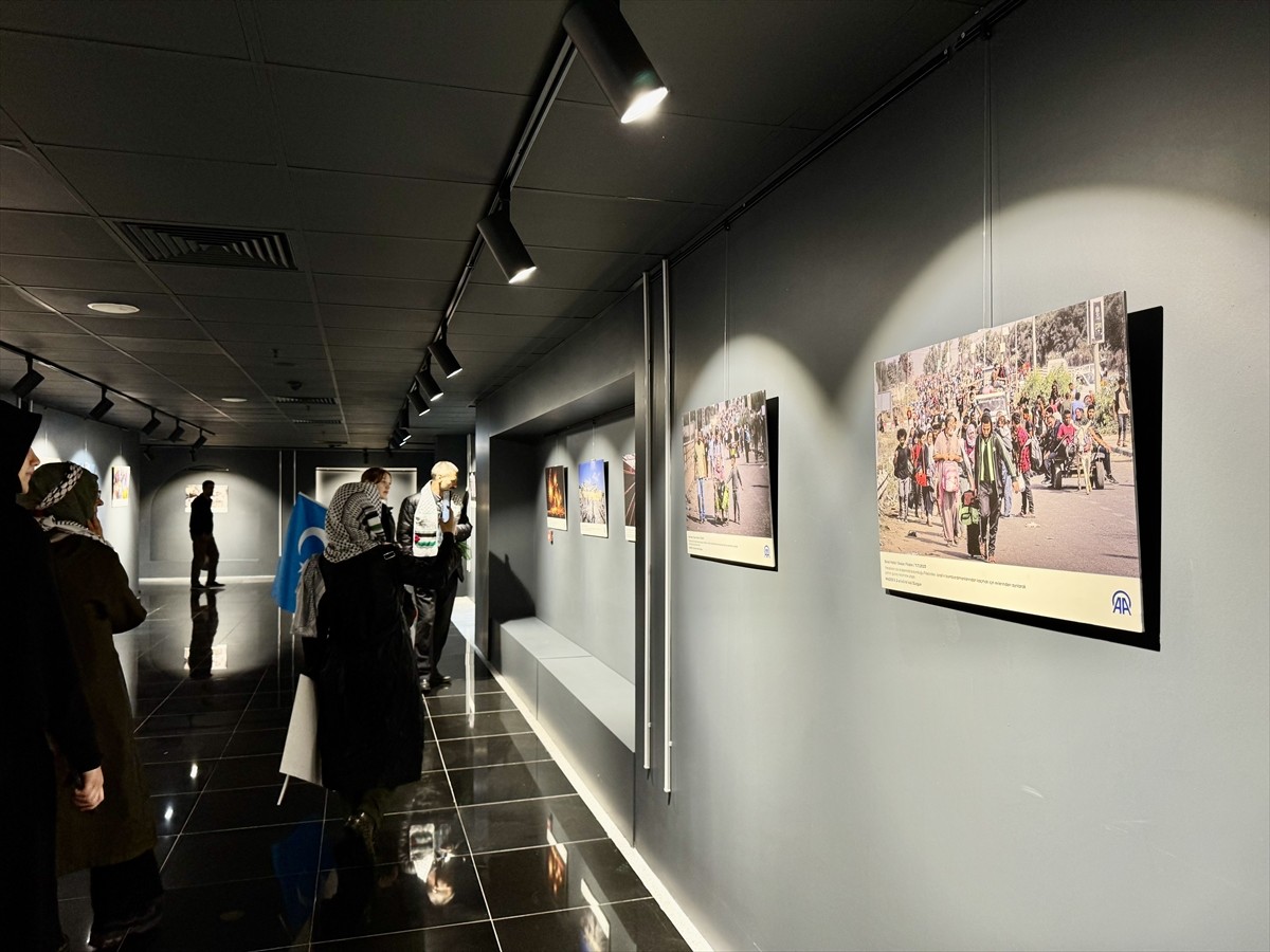 Kocaeli'nin Gebze ilçesinde, Anadolu Ajansının (AA) İsrail'in Gazze'de işlediği suçları tüm...