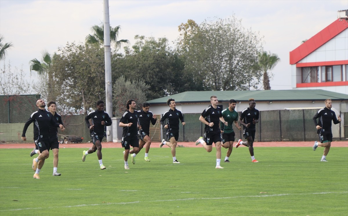 Kocaelispor, Trendyol Süper Lig'in 11. haftasında RAMS Başakşehir'le deplasmanda yapacağı maçın...