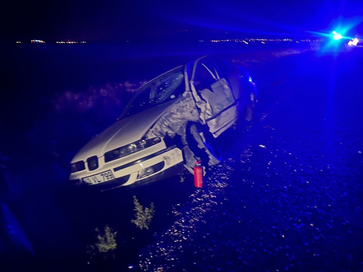 Konya'nın Kadınhanı ilçesinde, tarım işçilerini taşıyan minibüs ile otomobilin çarpışması sonucu...