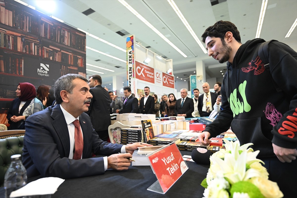 Milli Eğitim Bakanı Yusuf Tekin, ATO Congresium'da bu yıl 22'ncisi düzenlenen Ankara Kitap...
