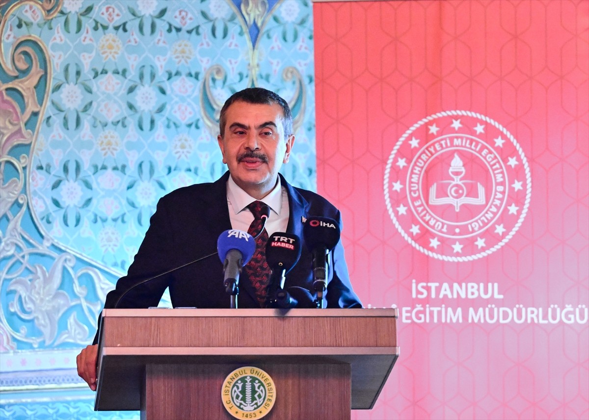 Milli Eğitim Bakanı Yusuf Tekin, İstanbul Üniversitesi'nde, İstanbul Öğretmen Akademileri ve...