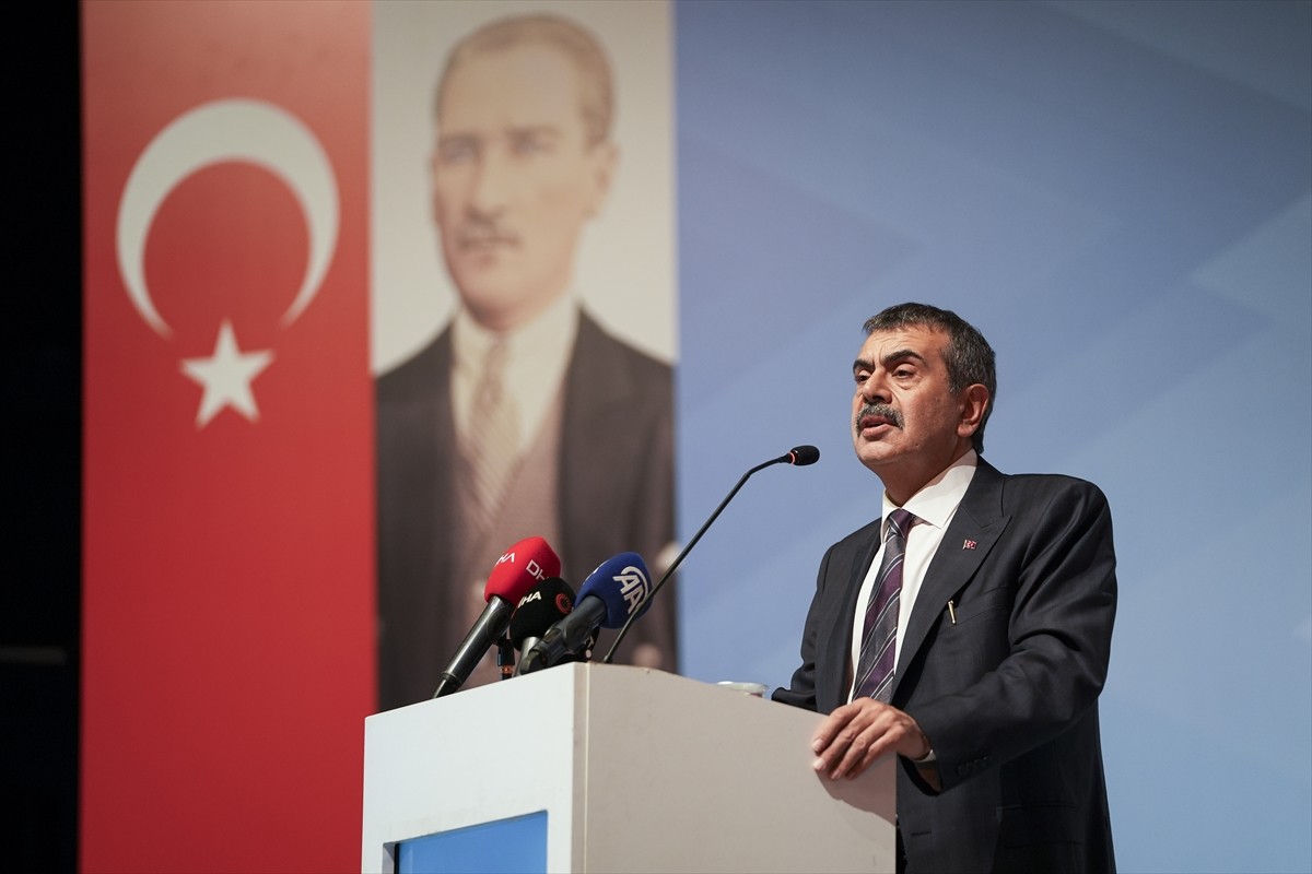 Milli Eğitim Bakanı Yusuf Tekin, Milli Eğitim Bakanlığı Eğitim Kurulları ve Zümreleri Yönergesi...