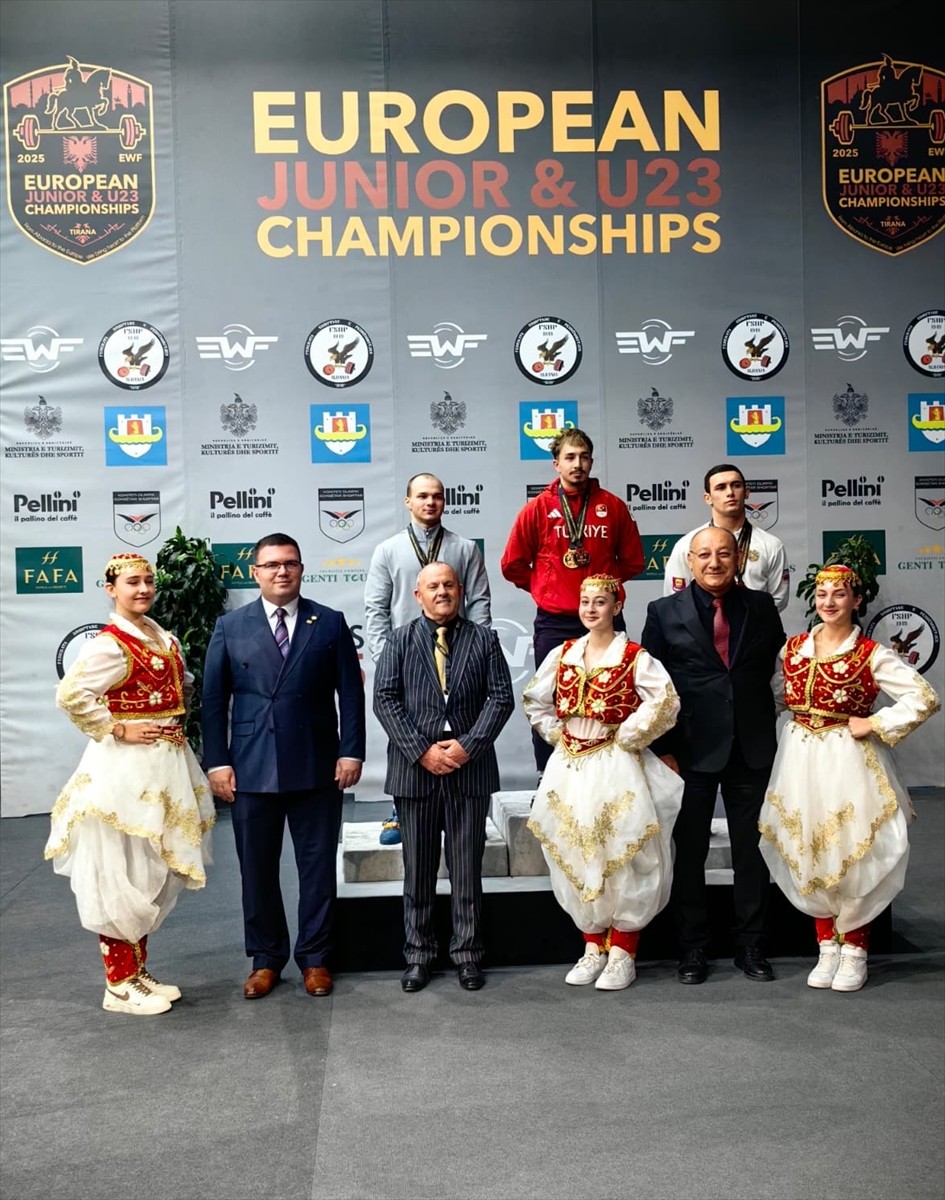 Milli halterci Yusuf Fehmi Genç, Arnavutluk'ta düzenlenen Gençler ve 23 Yaş Altı Avrupa...