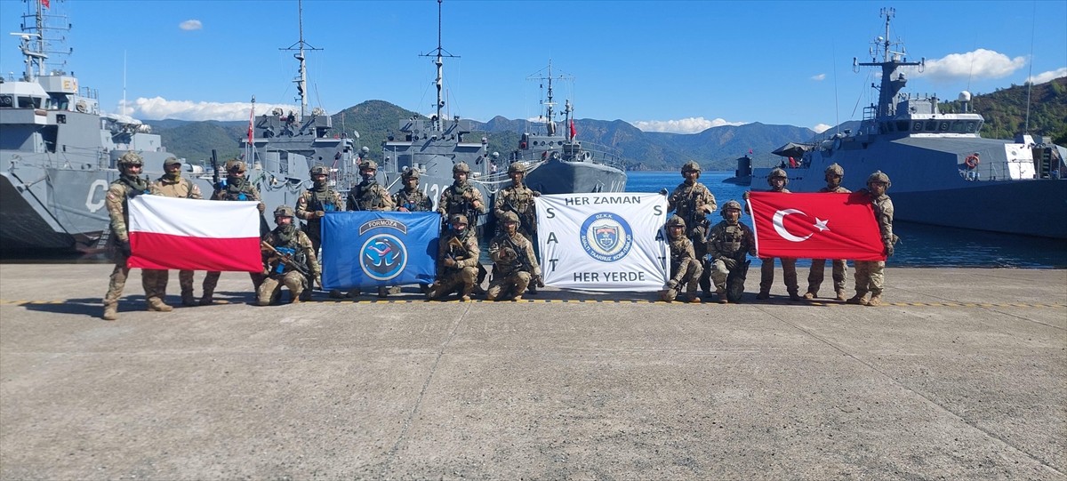 Milli Savunma Bakanlığı (MSB), Marmaris'te devam eden "Türkiye-Polonya Su Altı Taarruz Deniz Özel...
