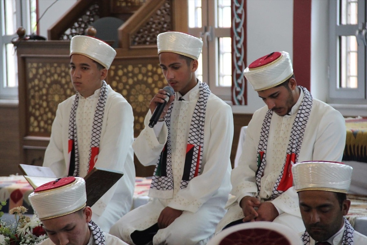 Muğla’da hafızlığını tamamlayan 34 öğrenci için icazet töreni yapıldı.Muğla Müftülüğü, Menteşe...