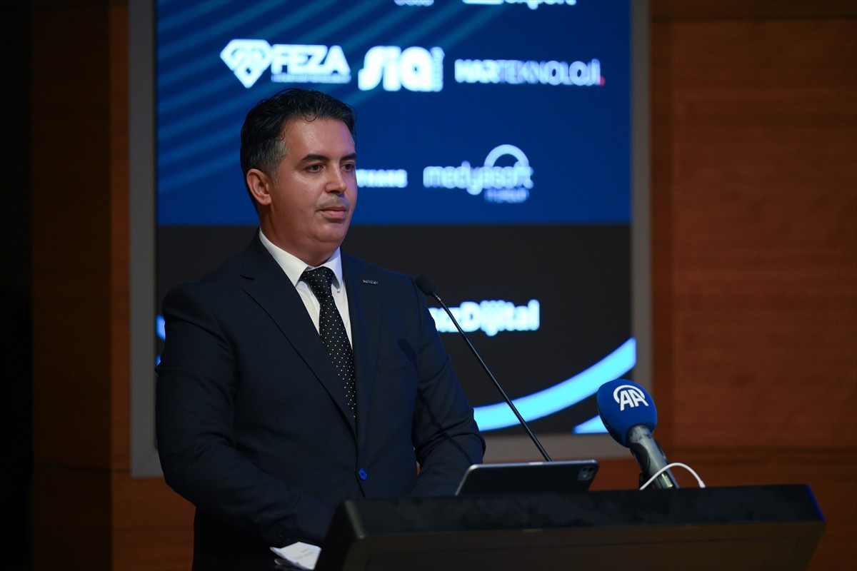 MÜSİAD Dijital'in Gençlik ve Spor Bakanlığı ile düzenlediği "Yapay Zeka Zirvesi 2025" Gençlik ve...
