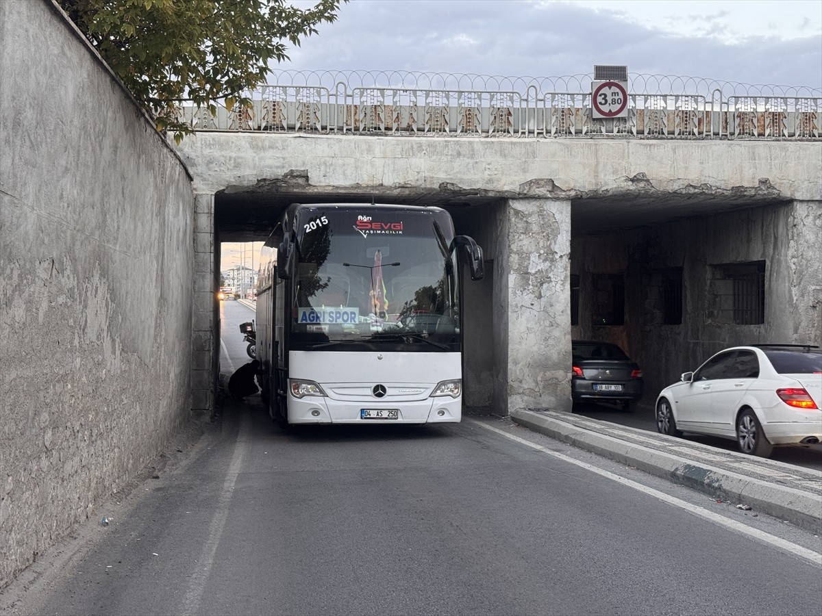 Nesine 3. Lig ekiplerinden Erciyes 38 FK ile pazar günü karşılaşacak olan Ağrı 1970 SK'nin takım...