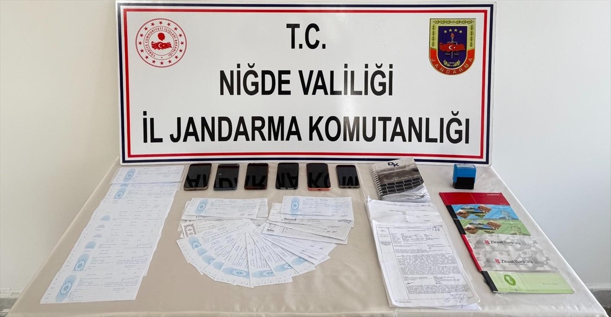 Niğde'nin Bor ilçesinde düzenlenen tefecilik operasyonunda 4 şüpheli gözaltına alındı....