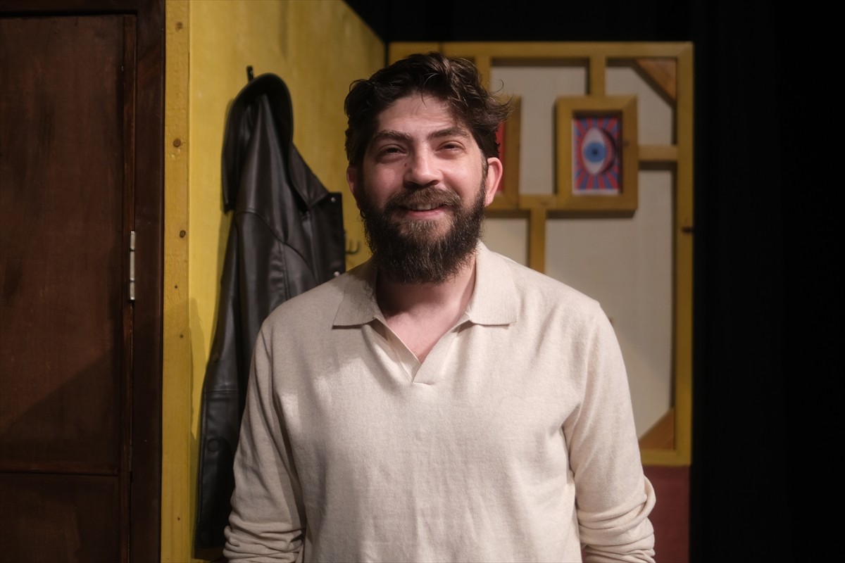 Odağına ikili ilişkilerdeki sorunları alan Aslı Bekiroğlu ve Tolga Güleç'in başrollerini...