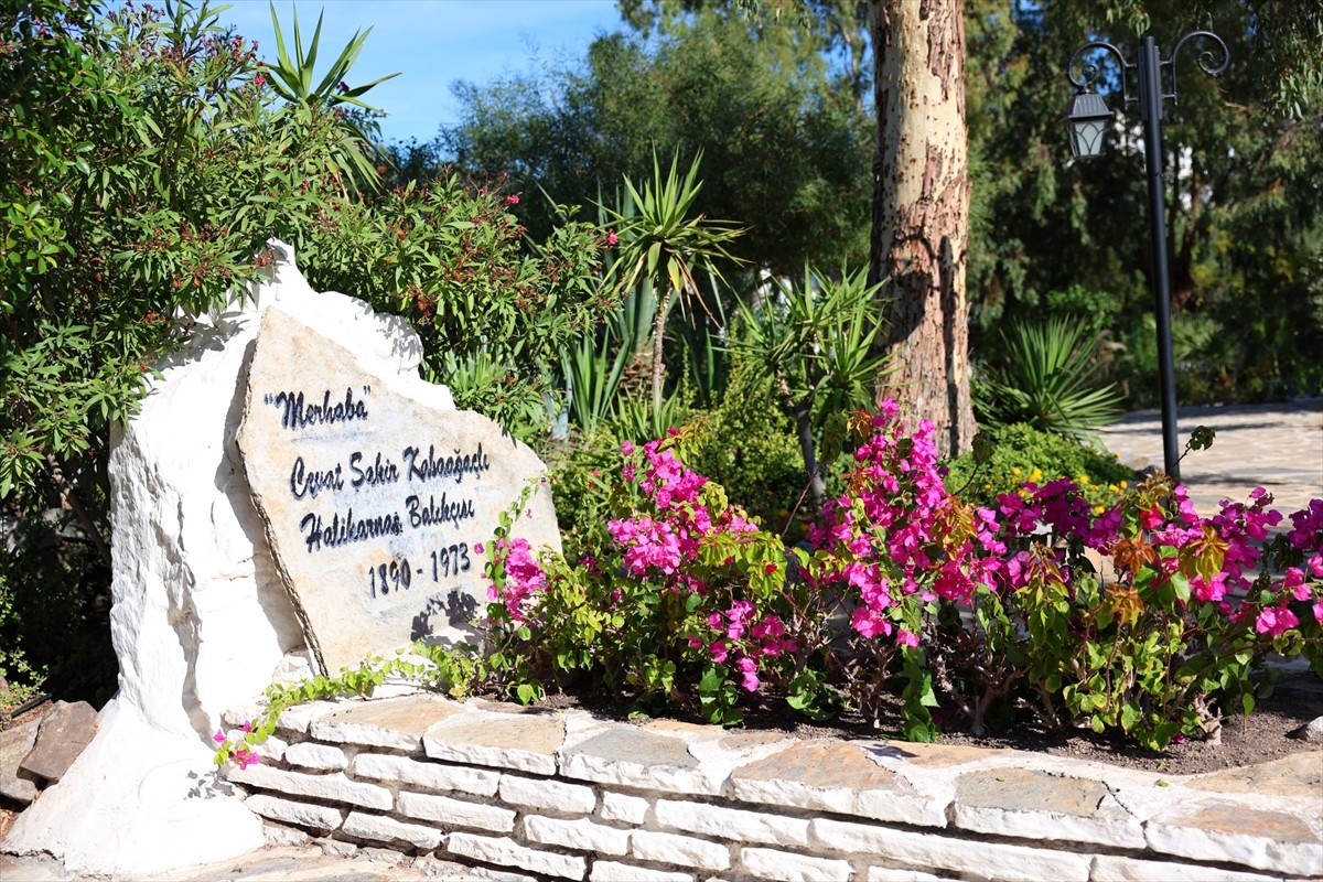 "Halikarnas Balıkçısı" mahlaslı gazeteci, yazar, şair, ressam Cevat Şakir Kabaağaçlı, ölümünün...