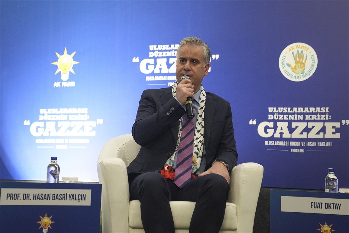 "Uluslararası Düzenin Krizi: Gazze, Uluslararası Hukuk ve İnsan Hakları" paneli'nin açılışı, AK...