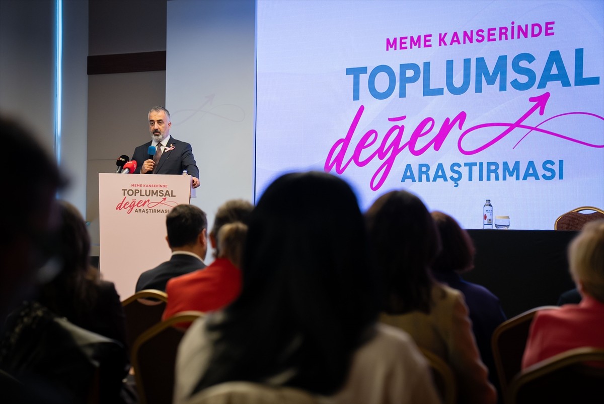 Roche İlaç Türkiye'nin katkılarıyla Meme Kanseri Farkındalık Ayı kapsamında hazırlanan "Erken Evre...