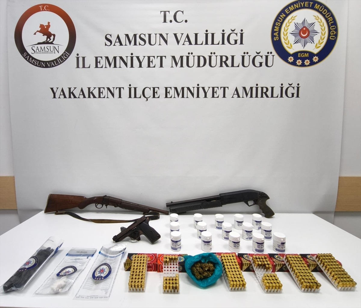 Samsun'un Atakum ilçesinde düzenlenen uyuşturucu operasyonunda 2 zanlı gözaltına alındı....