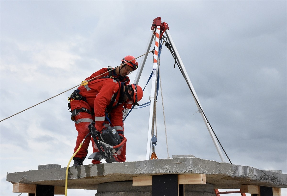 Samsun Büyükşehir Belediyesi ile İnsan Hak ve Hürriyetleri (İHH) İnsani Yardım Vakfı Arama...