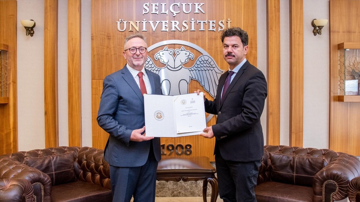 Selçuk Üniversitesi (SÜ), bünyesindeki el yazması ve nadir matbu eserlerin korunması...