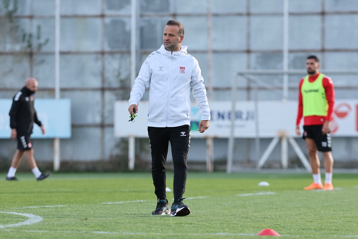 Sivasspor, Trendyol 1. Lig'in 11. haftasında sahasında Atakaş Hatayspor ile oynayacağı maçın...