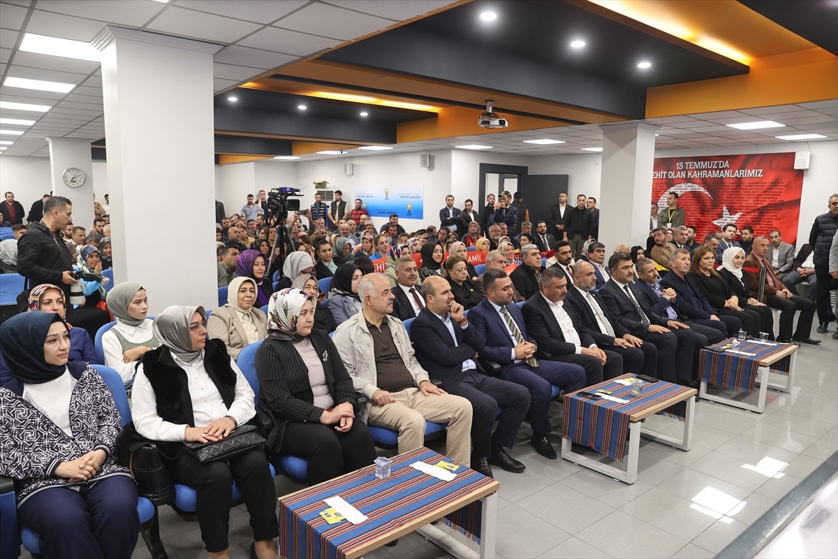 TBMM Milli Savunma Komisyonu Başkanı ve AK Parti Kayseri Milletvekili Hulusi Akar, Gaziantep'te...
