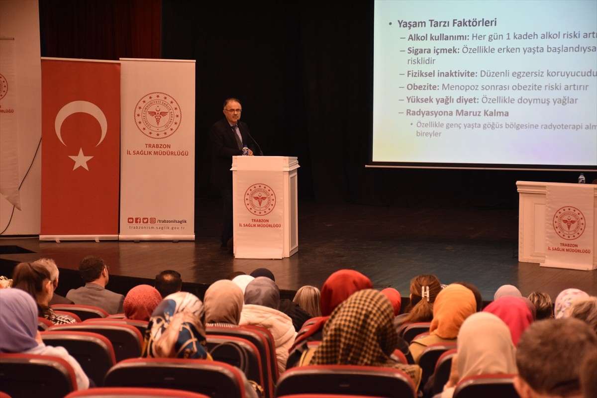 Trabzon'un Akçaabat ilçesinde "Meme Kanseri Farkındalık Ayı" kapsamında konferans düzenlendi....