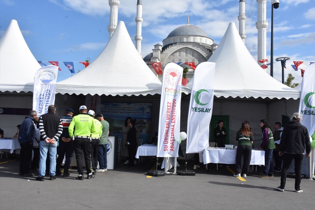 Trabzon Büyükşehir Belediyesi ile TÜBİTAK işbirliğinde düzenlenen "Trabzon Bilim Festivali" ...