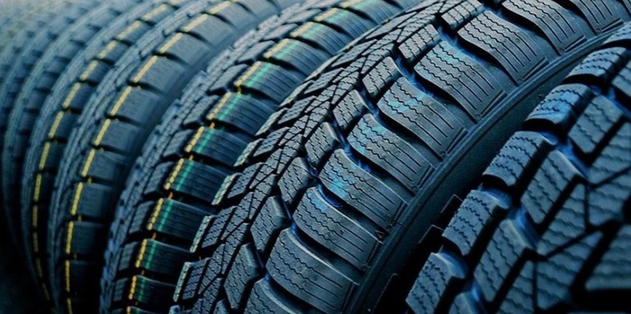 Trafikte Ezber Bozan Düzenleme: Kış Lastiği Zorunluluğu Öne Çekildi! Milyonlarca Sürücü Dikkat, Yeni Tarih ve Cezalar Belli Oldu