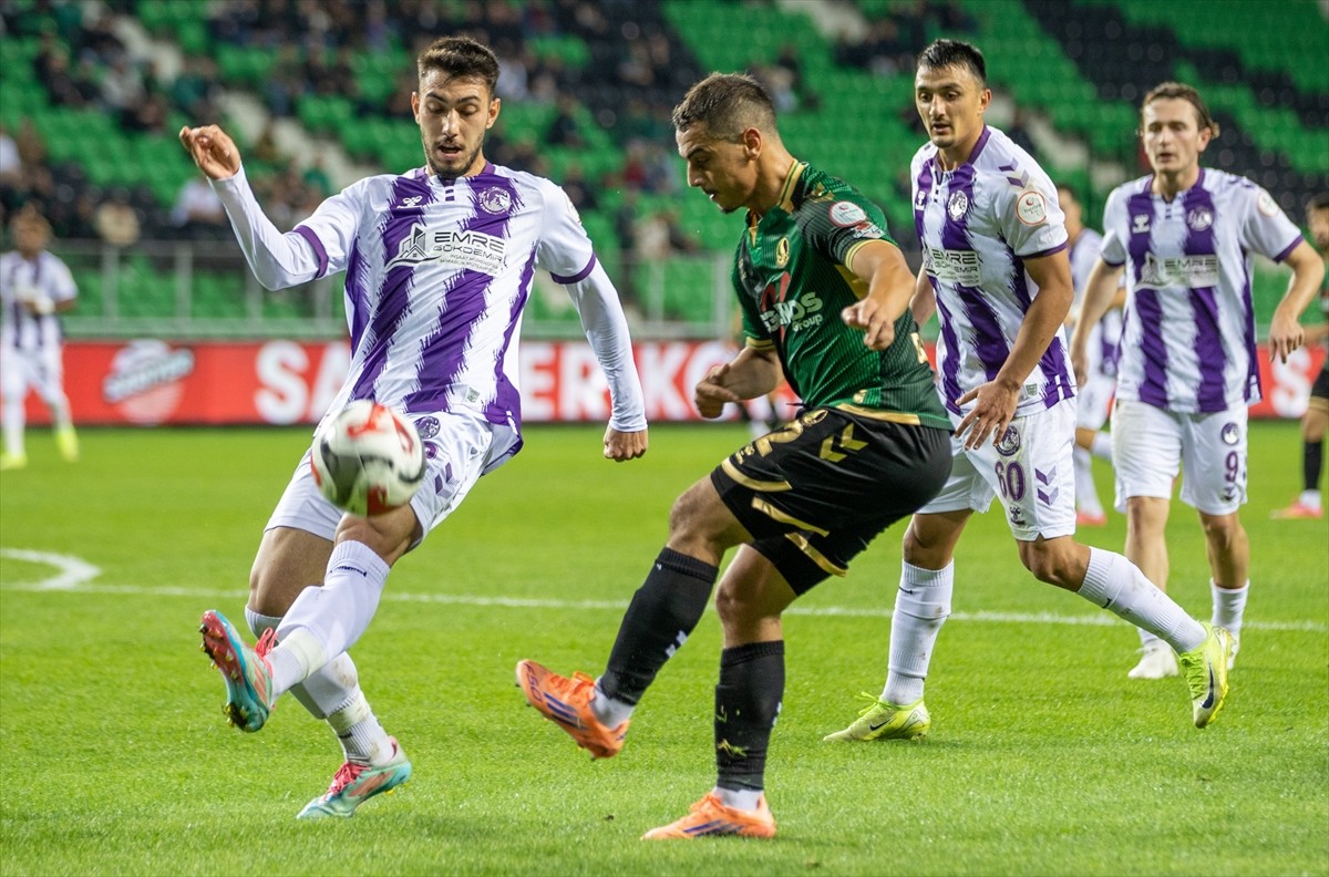 Trendyol 1. Lig'in 11. haftasında Sakaryaspor ile Emre Gökdemir İnşaat Ankara Keçiörengücü, Yeni...