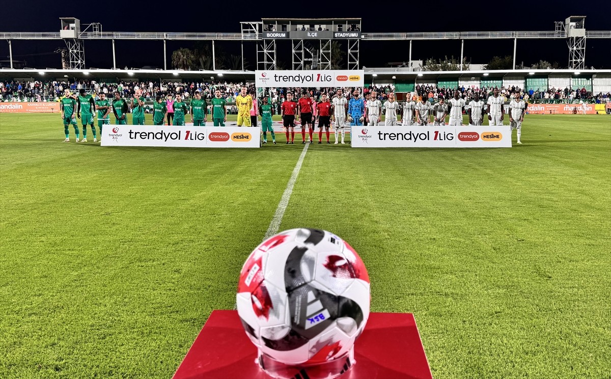 Trendyol 1. Lig'in 11. haftasında Sipay Bodrum FK ile Alagöz Holding Iğdır FK Bodrum İlçe...