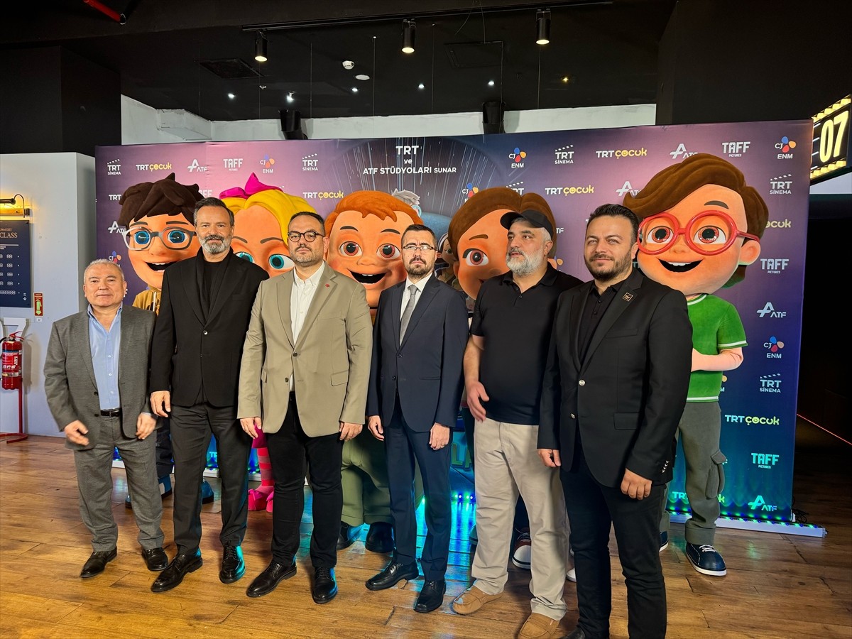 TRT Çocuk'un sevilen çizgi dizisi Pırıl'ın ikinci filmi "Pırıl: Saklı Robotlar" 29 Ekim'de...