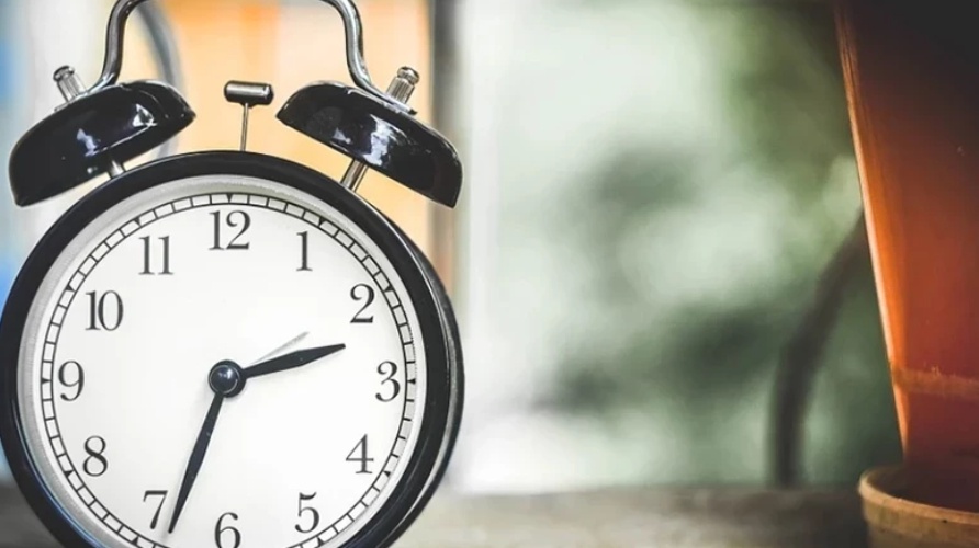 Türkiye'de Kış Saati Uygulaması 2025! Net Karar Açıklandı: Saatler Geri Alınacak mı?