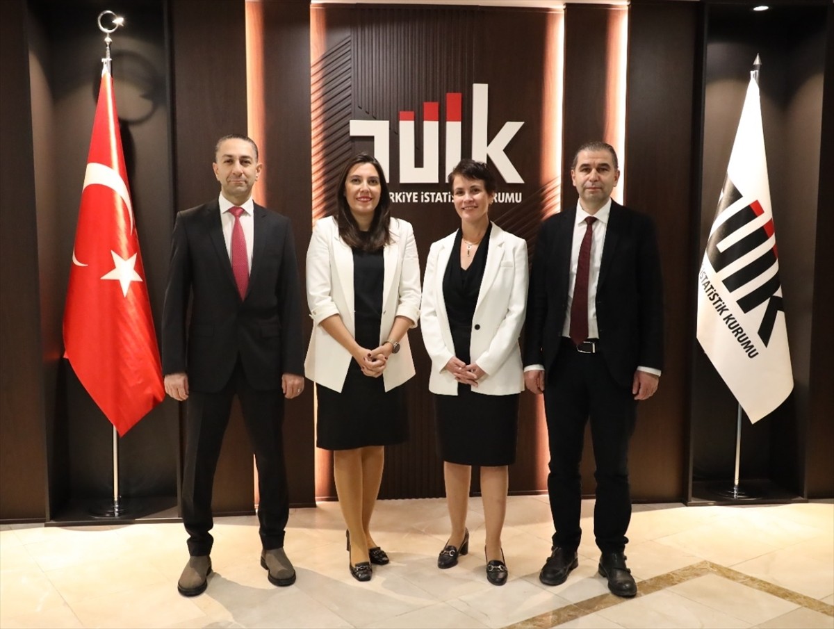 Türkiye İstatistik Kurumu (TÜİK) uzmanları, Avrupa İstatistik Ödülleri Uluslararası Ticaret Anlık...