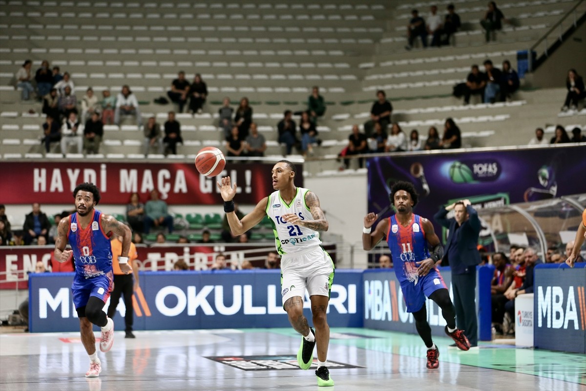 Türkiye Sigorta Basketbol Ligi'nin 5. haftasında TOFAŞ ile Onvo Büyükçekmece Basketbol, Nilüfer...