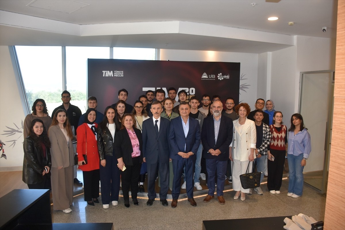 Uludağ İhracatçı Birlikleri (UİB) Koordinatör Başkanı ve Otomotiv Endüstrisi İhracatçıları Birliği...