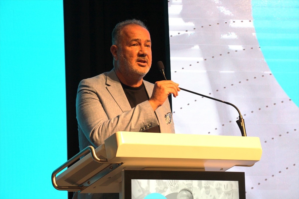 Uluslararası Bisiklet Birliği (UCI) tarafından Antalya'da 6-9 Kasım'da düzenlenecek "UCI Gran...