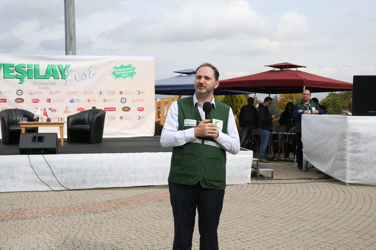 Yeşilay Eskişehir Şubesi ve Anadolu Üniversitesi Bağımlılık Önleme Çalışmaları Birimi işbirliğiyle...
