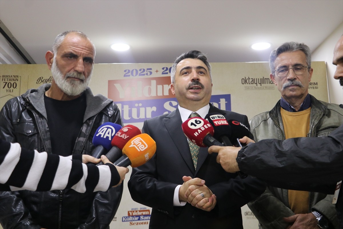 Yıldırım Belediyesinin Bursa'nın fethinin 700. yılı dolayısıyla "Beylikten Cihan Devletine"...