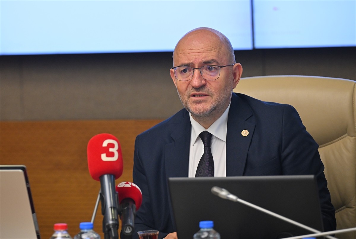 Zirai Don Olayını Araştırma Komisyonu, AK Parti Burdur Milletvekili Adem Korkmaz (ortada)...