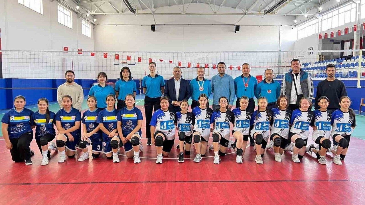 2. KÜME MAHALLİ LİG VOLEYBOL MÜSABAKALARI, TOMARZA GENÇLİK VE SPOR İLÇE MÜDÜRLÜĞÜ SPOR SALONU’NDA...
