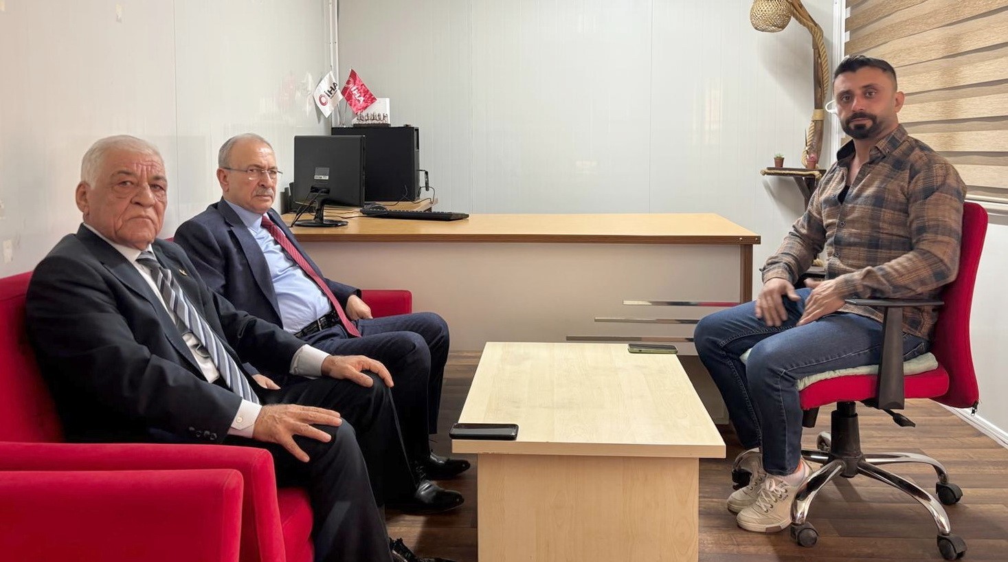 22. DÖNEM ADIYAMAN MİLLETVEKİLİ ŞEVKET GÜRSOY, İHLAS HABER AJANSI (İHA) ADIYAMAN BÜROSU’NU ZİYARET...